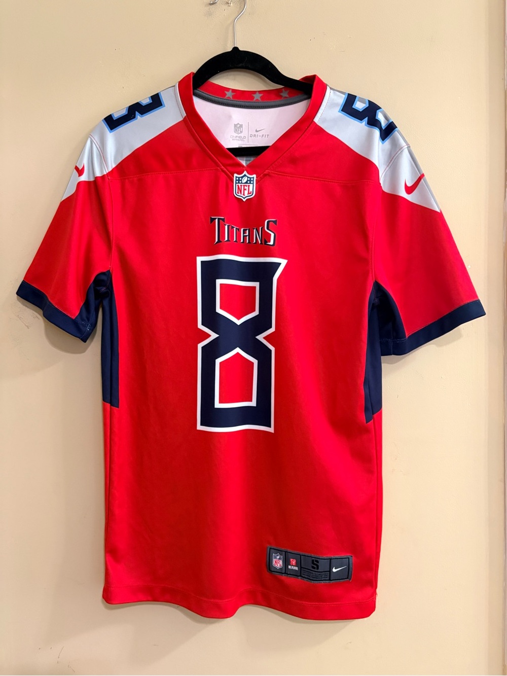 Nike Red Titans #8 Mariota Football Jersey with Navy & White Accents Small